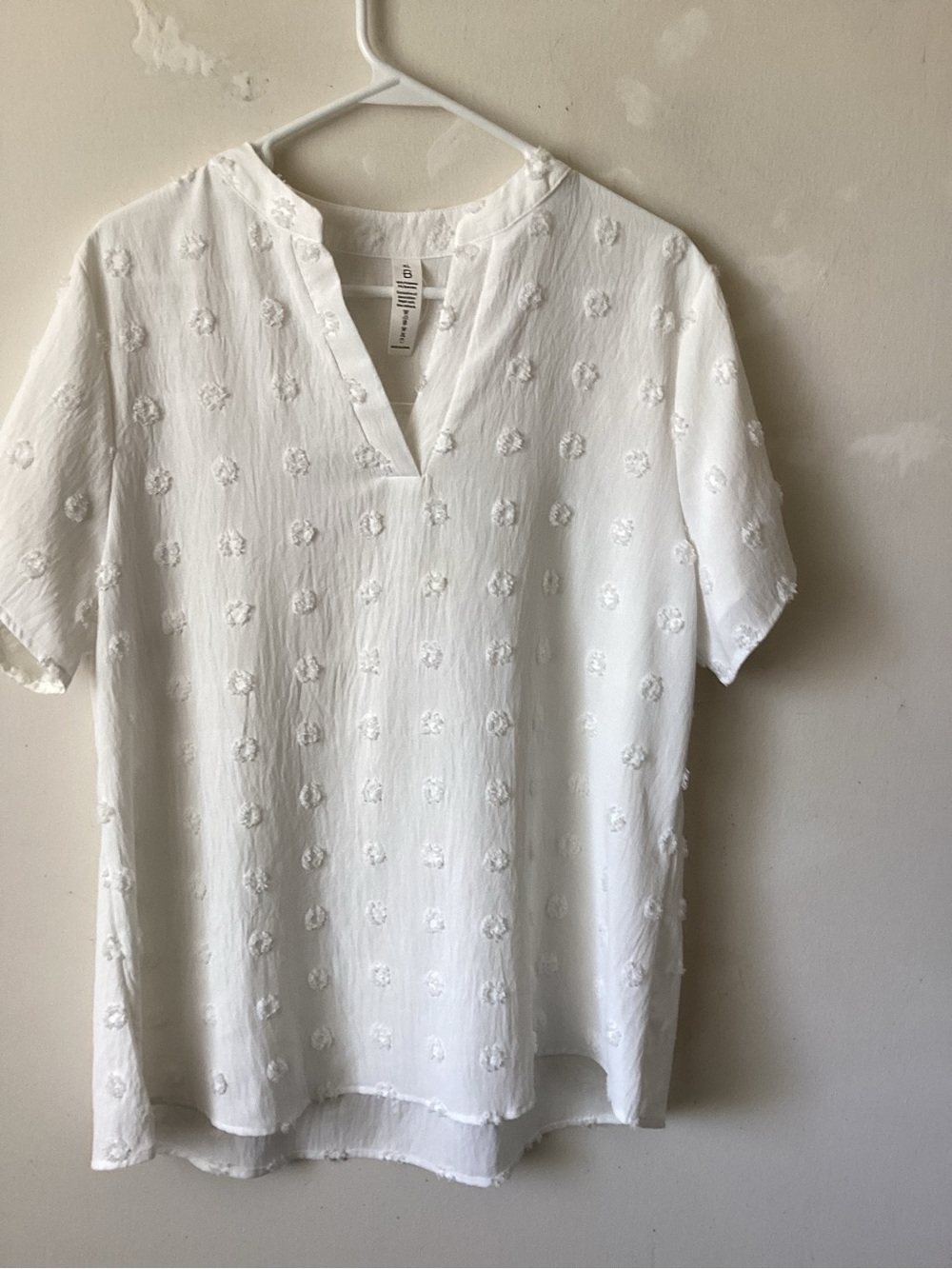 B White Textured Short-Sleeve Women's Top - Lightweight Summer blouse.